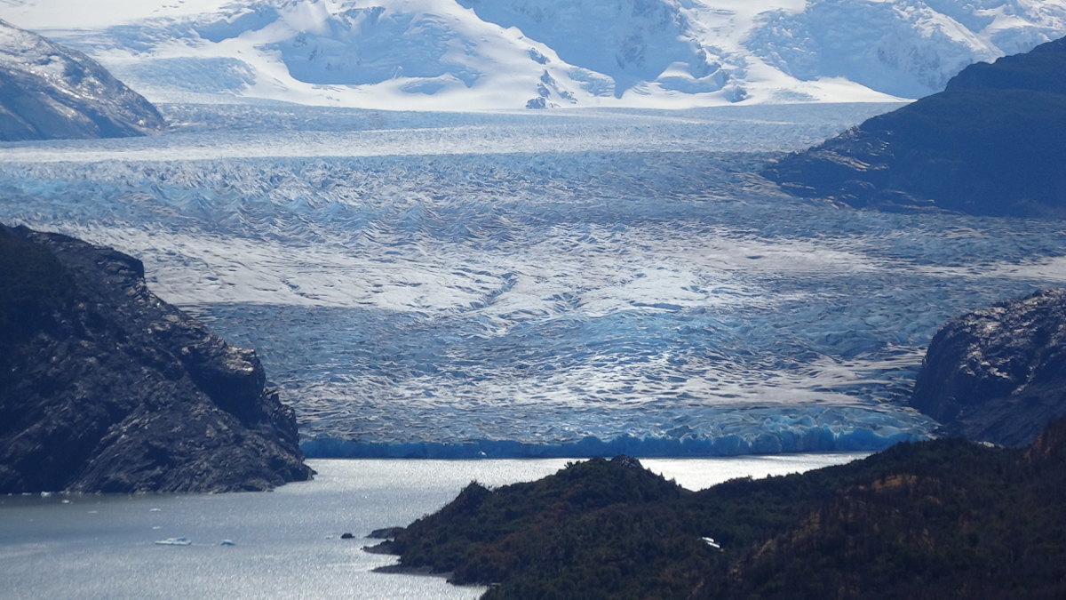 The glacier stretches far beyond